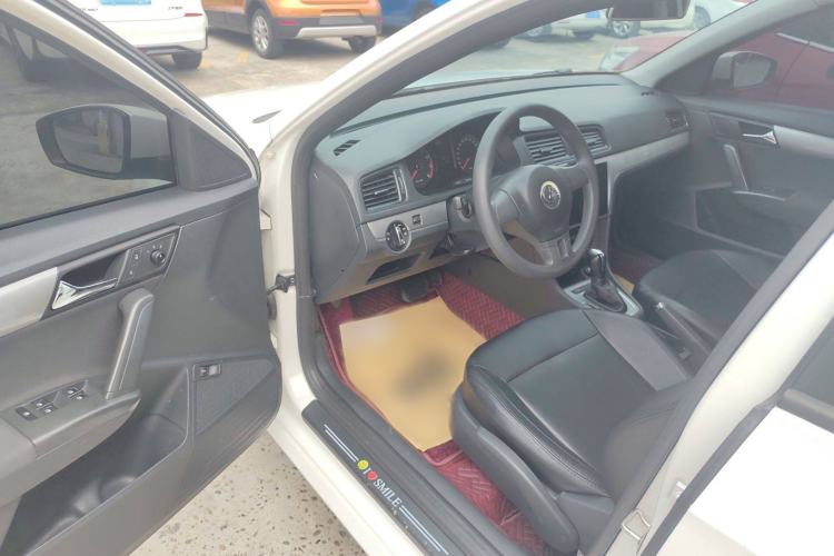 Used Volkswagen Lavida 2013 Revised Classic 1.6L Automatic Fashion Edition