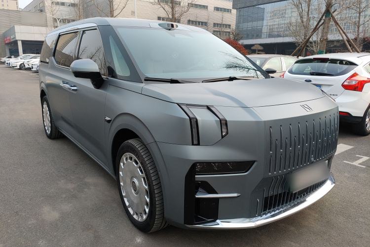 Used Zeekr 009 2024 7-Seater Walk-Through Version Four-Wheel Drive 108 kWh