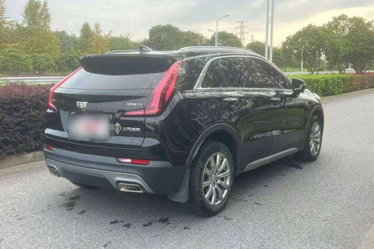 Used Cadillac XT4 2021 28T Two-Wheel Drive Leading Version
