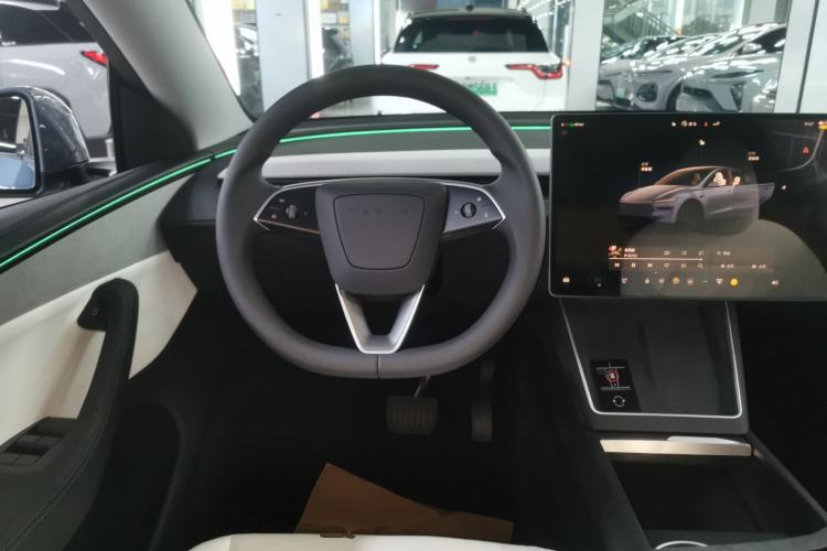 Used Tesla Model Y 2025 Rear-Wheel-Drive Version
