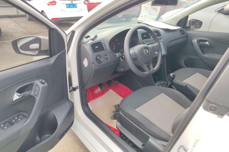 Used Volkswagen Polo 2018 1.5L Manual Drive-Comfort Model
