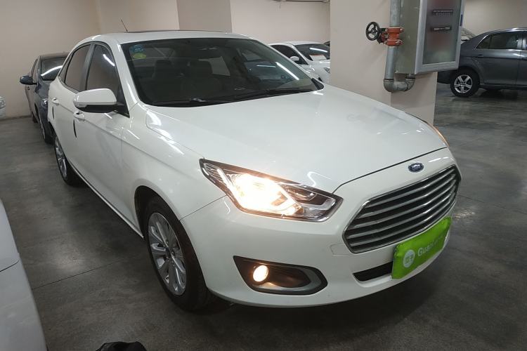 Used Ford Escort 2015 1.5L Automatic Fashion Model
