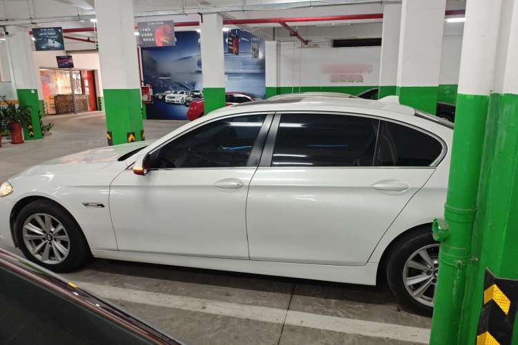 Used BMW 5 Series 2014 520Li Elegant Model
