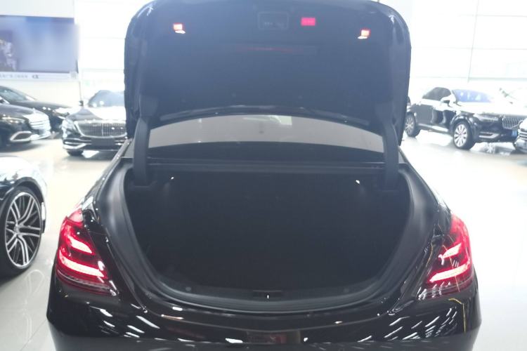 Used Mercedes-Benz S-Class 2019 S 320 L
