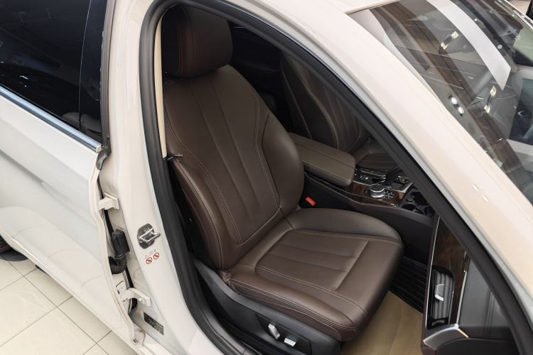 Used BMW 5 Series 2019 Facelifted 525Li Luxury Package
