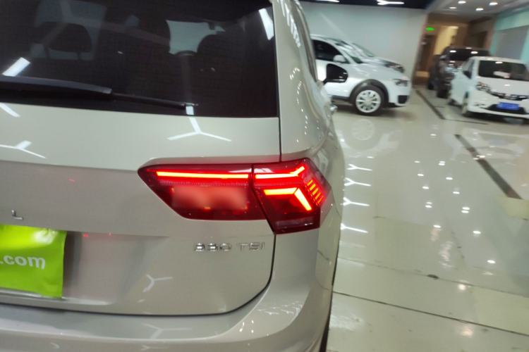 Used Volkswagen Tiguan L 2023 Restyled 330TSI Automatic Two-Wheel Drive R-Line Enhanced Comfort Version