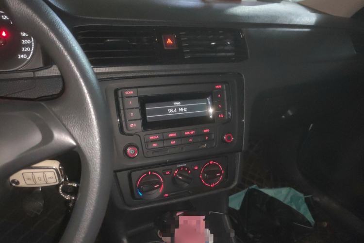 Used Volkswagen Santana 2016 1.4L Manual Fashion Edition
