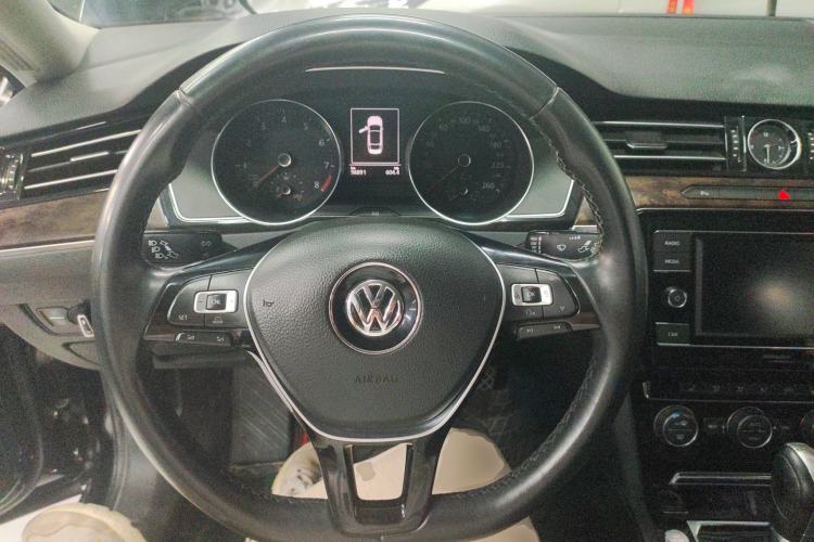 Used Volkswagen Magotan 2018 Facelift 330TSI DSG Luxury Model