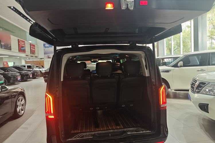 Used Mercedes-Benz V-Class 2021 V 260 L Long Wheelbase Prestige Edition
