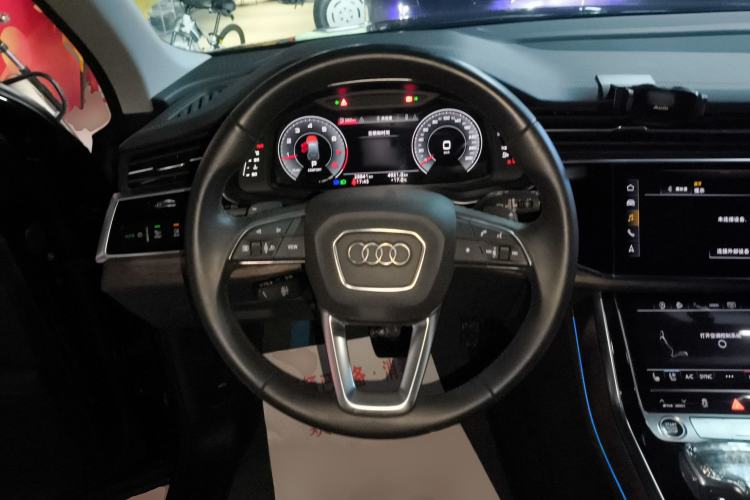 Used Audi Q7 2023 45 TFSI quattro S line Sport model
