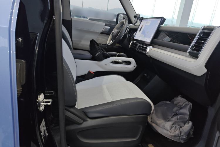 Used  03 2024 501km Two-Wheel Drive Long-Range Version
