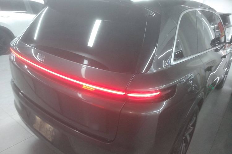 Used Li Auto L8 2023 Pro Model
