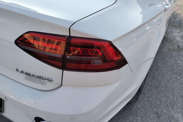 Used Volkswagen Lamando 2019 230TSI DSG Fashion Edition China VI
