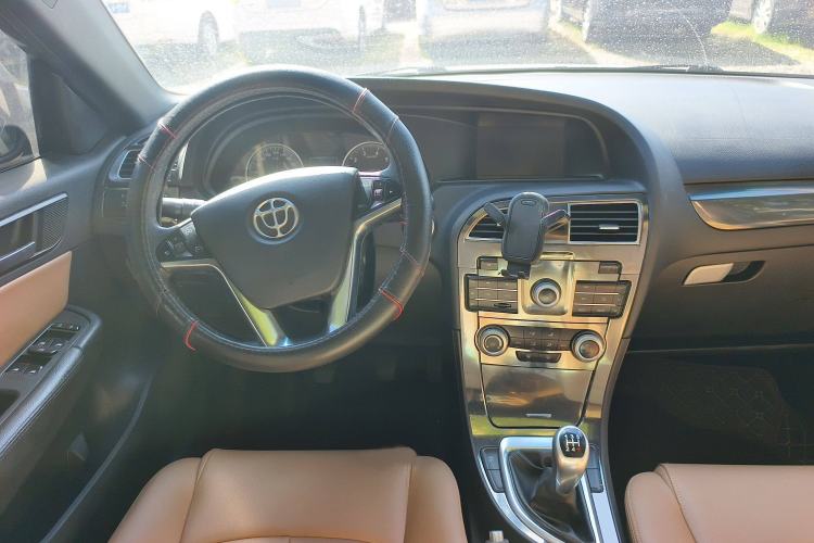 Used Brilliance V5 2016 1.5T Manual Two-Wheel Drive Smart Version
