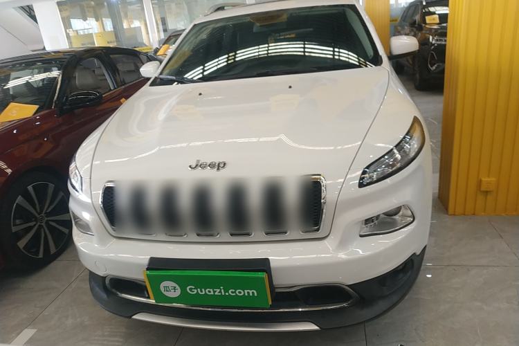 Used  Cherokee 2017 2.0L Superior Edition

