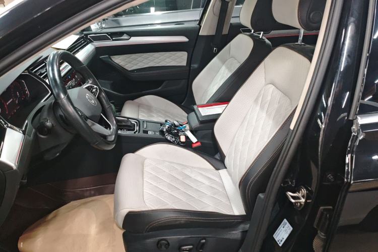 Used Volkswagen Magotan 2023 2 Million Units Commemorative Edition 330TSI DSG Luxury Version
