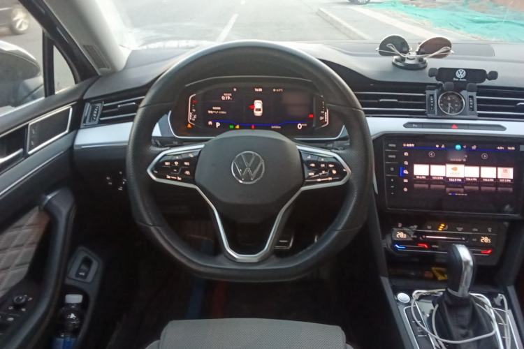 Used Volkswagen Magotan 2023 2 Million Units Commemorative Edition 330TSI DSG Luxury Version
