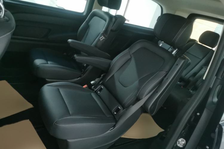 Used Mercedes-Benz Vito 2024 2.0T Business Version 7 Seats