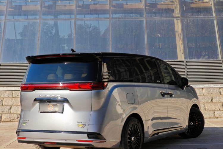 Used Denza D9 2022 DM-i 970 Four-Wheel Drive Prestige Model