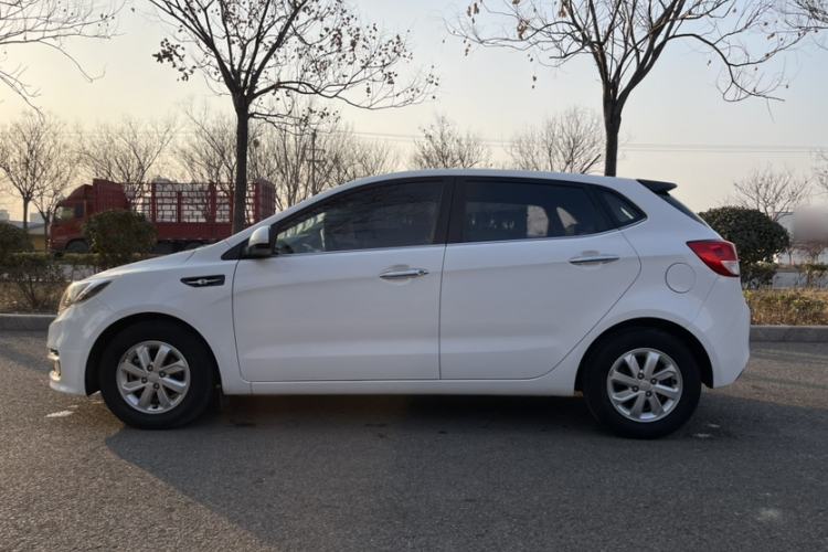 Used Kia K2 2015 Hatchback 1.4L AT GLS Cool Edition
