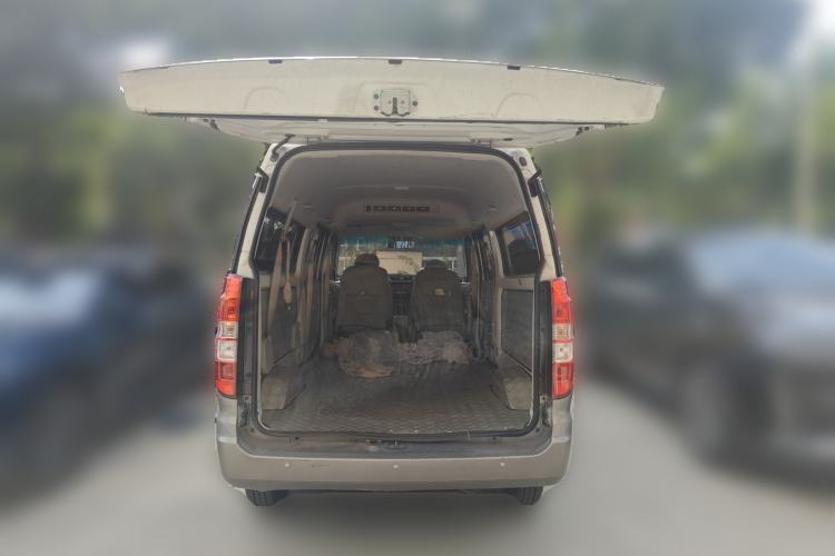 Used Jinbei New Hiace S 2021 1.5L Business-Class Central Air-Conditioned Coach China VI Standard SWC15M