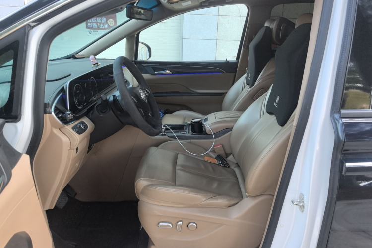 Used Buick GL8 2020 ES Land Cruiser 653T Luxury Model
