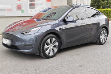 Used Tesla Model Y 2022 Long-Range All-Wheel-Drive Version