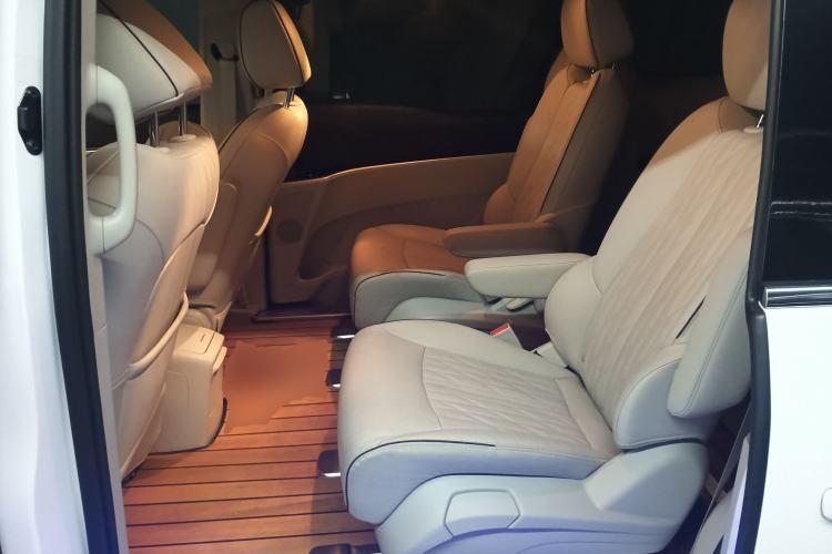 Used Buick GL8 2021 Land Cruiser Executive Class 652T Luxury Model
