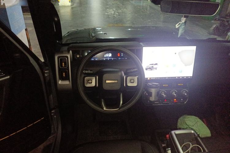 Used  V23 2025 501 Four-Wheel Drive Advanced Version
