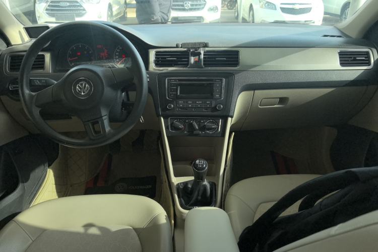 Used Volkswagen Santana 2013 1.6L Manual Comfort Edition
