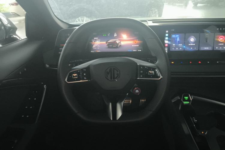 Used MG 7 2023 2.0T Automatic Trophy+ Ignition Glory Edition
