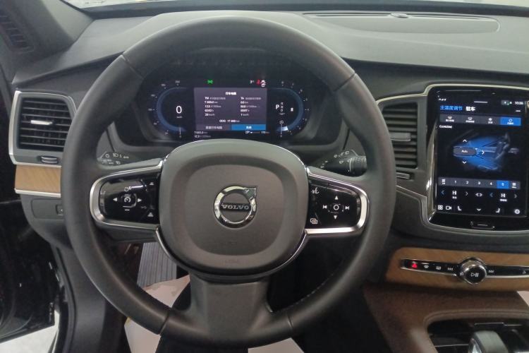 Used Volvo XC90 2024 B5 SmartDrive Luxury Edition 5 Seats