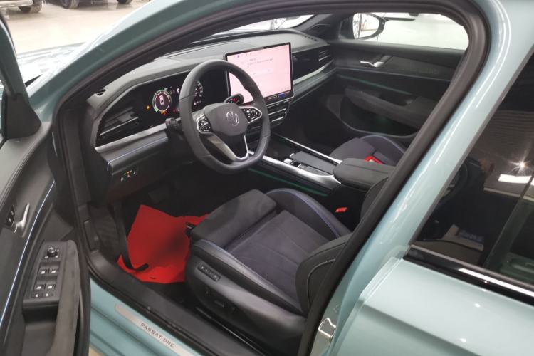 Used Volkswagen Passat 2025 Pro 380TSI Starry Dragon Luxury Edition