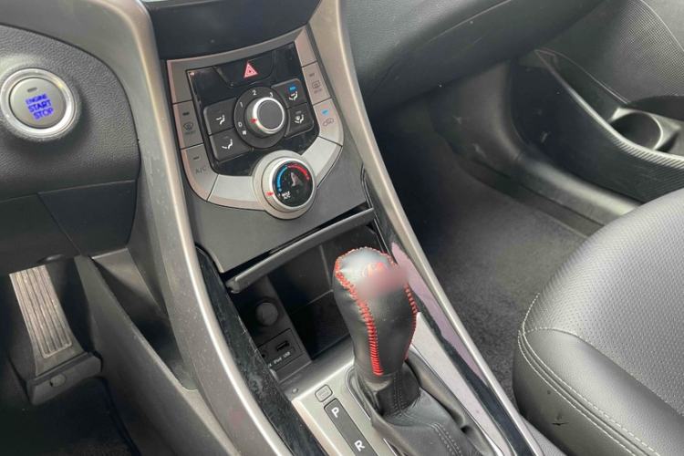 Used Hyundai Elantra 2015 1.6L Automatic Leading Model
