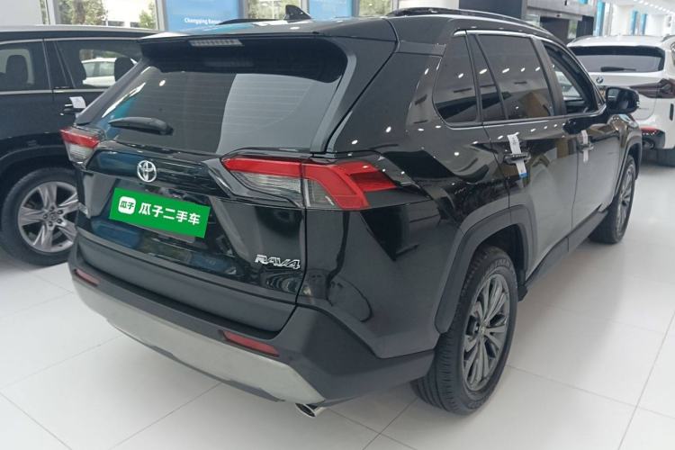 Used Toyota RAV4 2023 2.0L CVT Two-Wheel Drive Fashion Plus Edition
