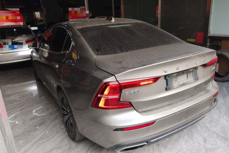 Used Volvo S60 2022 B4 Zhiyuan Luxury Edition