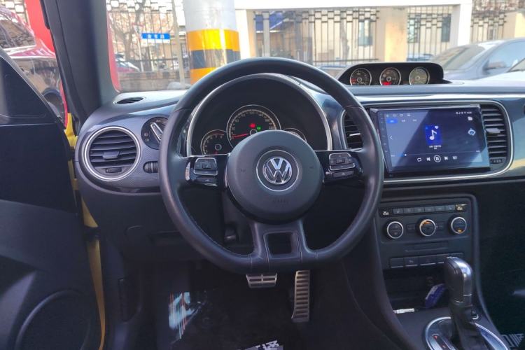Used Volkswagen Beetle 2013 1.4TSI Luxury Model
