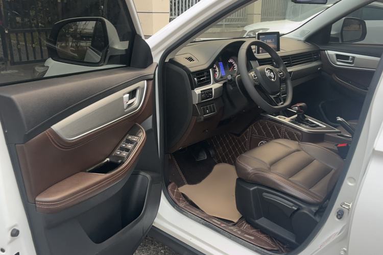 Used FORTHING Joyear X5 2017 1.6L CVT Luxury Model
