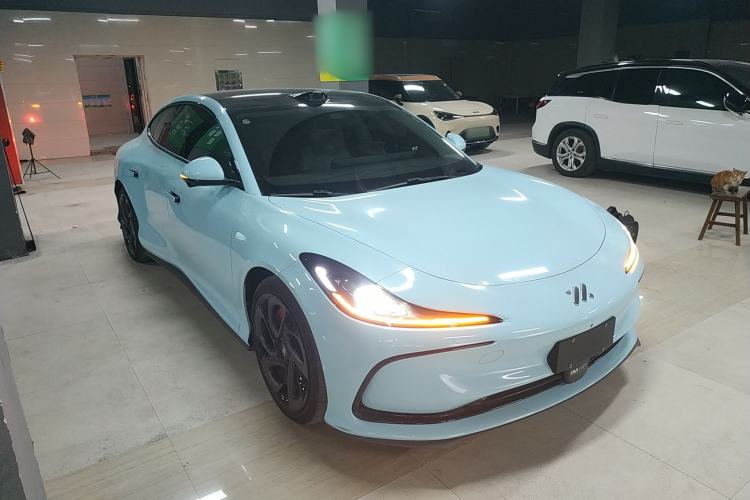 Used  L6 2024 Max Standard Edition
