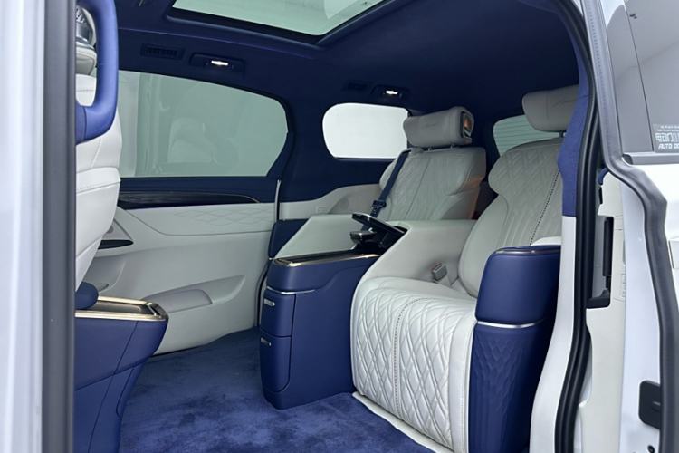 Used Buick GL8 2023 Avenir Avia Four-Seat Prestige Edition
