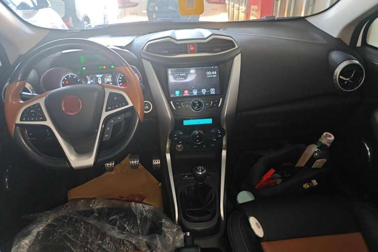 Used BYD Yuan 2017 1.5L Manual with Panoramic Sunroof
