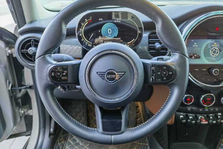 Used MINI MINI 2022 1.5T COOPER Artist Five-Door Edition