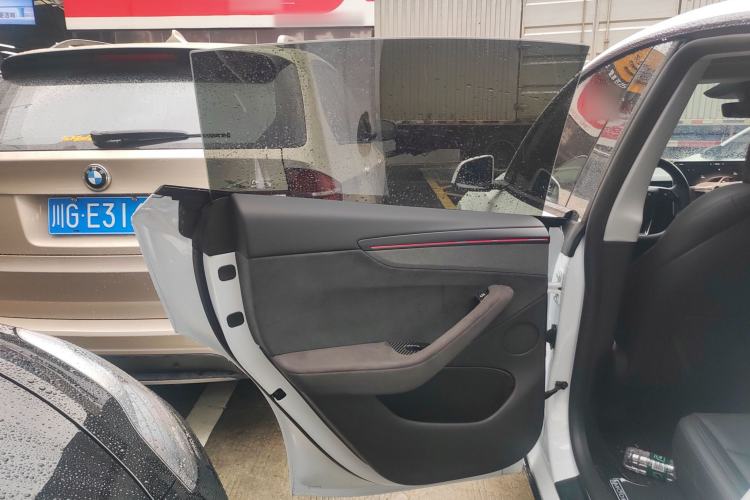 Used Tesla Model Y 2025 Long-Range All-Wheel Drive First Edition
