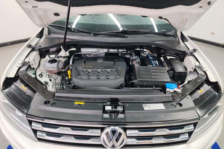 Used Volkswagen Tiguan L 2019 Revised 330TSI Automatic Two-Wheel Drive Smart & Luxury Edition China VI Standard

