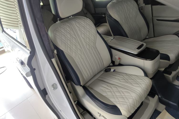 Used Buick GL8 2021 ES Landtrek 653T Comfort Edition
