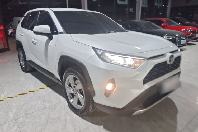 Used Toyota RAV4 2021 2.0L CVT Two-Wheel Drive Fashion Edition

