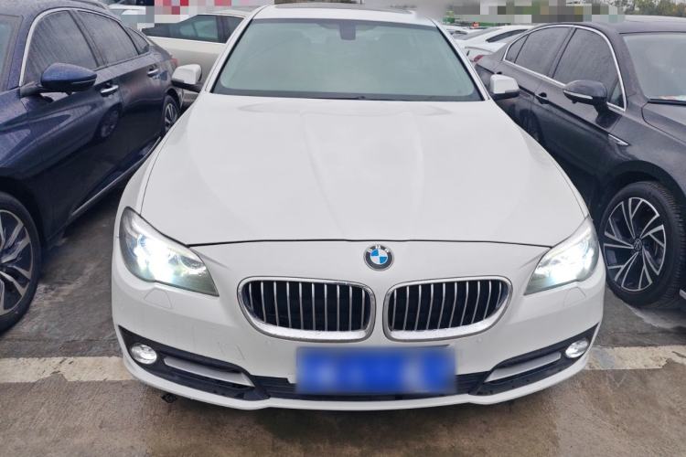 Used BMW 5 Series 2014 525Li Leading Model
