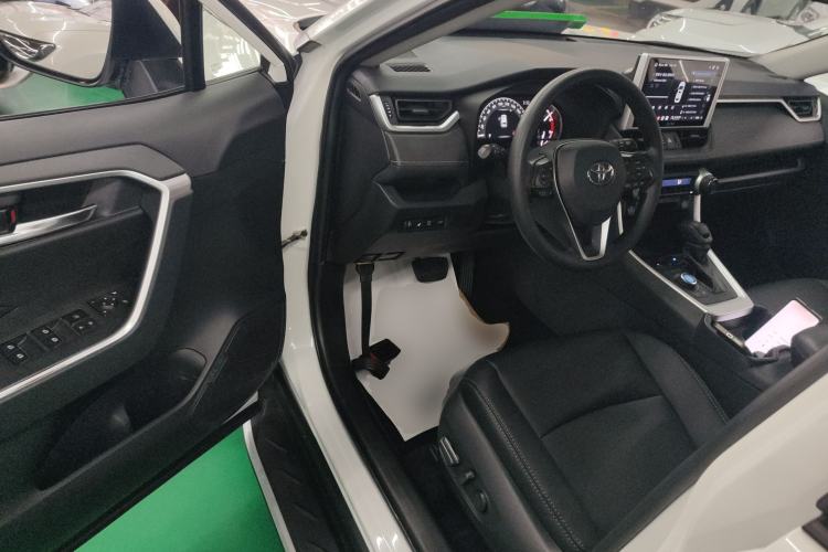 Used Toyota RAV4 2020 2.0L CVT 4x4 Trend Edition
