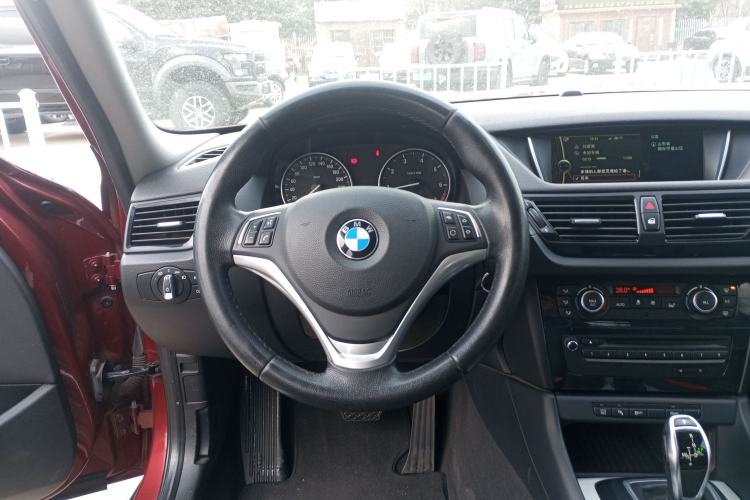 Used BMW X1 2014 sDrive18i Leading Model
