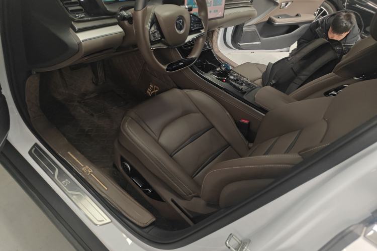 Used BYD Han 2020 EV Long-Range Luxury Model
